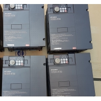 FR-A740-7.5K  (380V7.5K10마력)

실사용품임/  상태GOOD....재고9