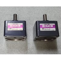 
 SPG감속기 S9KC3BH 감속비율 (1/3)--재고3
(미사용품)   --보관상 잔기스 있습니다.